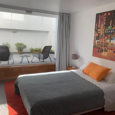 Sunny House Apartment *
